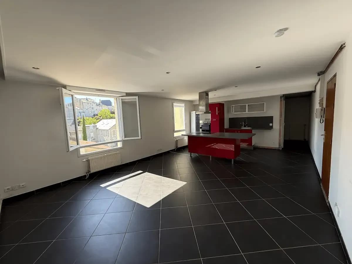Photo principale - Appartement à vendre au pied du Centre Ville Poitiers